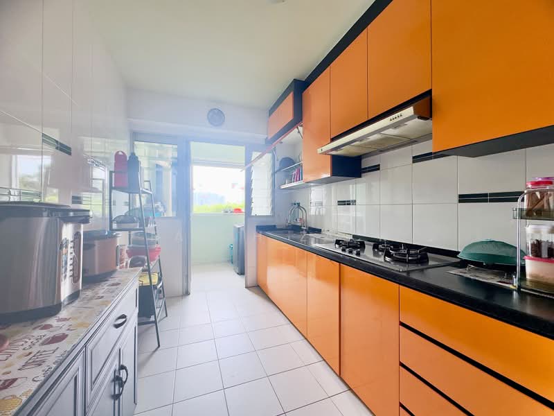 424D Yishun Avenue 11, 424D Yishun Avenue 11, 3 Bedrooms, 990 sqft, HDB Flat For Sale, by Farah Zack, 500171497 - Kitchen - PropertyGuru.com.sg