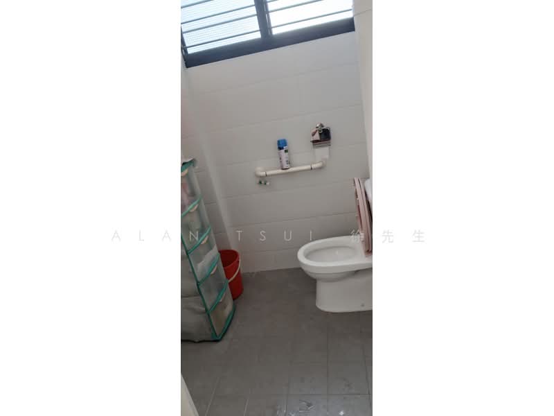 17 Joo Seng Road, 17 Joo Seng Road, Room Rental, 150 sqft, HDB Flat For Rent, by Alan Tsui 徐先生, 500171516 - Bathroom - PropertyGuru.com.sg