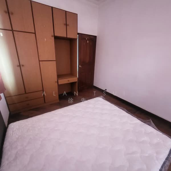 Cheap Bedroom near Serangoon MRT, Boundary Road, Room Rental, 140 sqft, Terraced House For Rent, by Alan Tsui 徐先生, 500171529 - Bedroom - PropertyGuru.com.sg