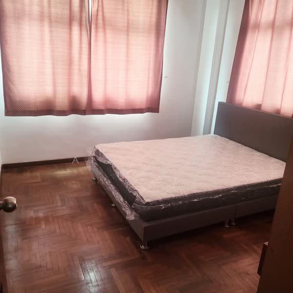 Cheap Bedroom near Serangoon MRT, Boundary Road, Room Rental, 140 sqft, Terraced House For Rent, by Alan Tsui 徐先生, 500171529 - Bedroom - PropertyGuru.com.sg