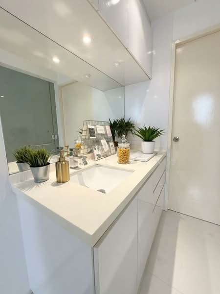 #1 Suites (One Suites), 1 Lorong 20 Geylang, 1 Bedroom, 667 sqft, Condominium For Sale, by Winnie Pang, 500171531 - Bathroom - PropertyGuru.com.sg