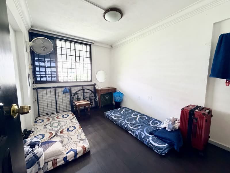 319 Bukit Batok Street 33, 319 Bukit Batok Street 33, 3 Bedrooms, 904 sqft, HDB Flat For Sale, by Emmy Wan, 500171537 - Bedroom 3 - PropertyGuru.com.sg