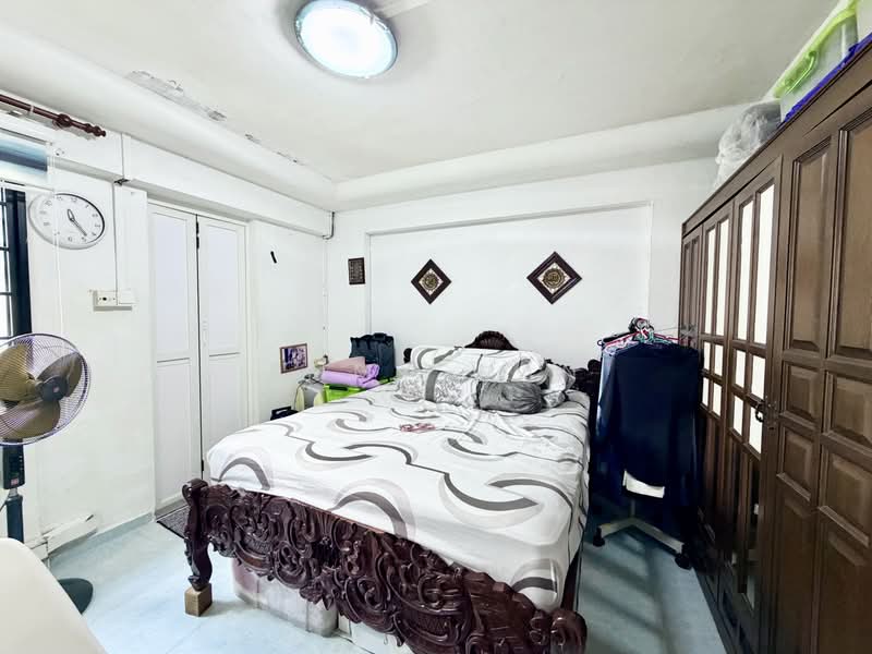 319 Bukit Batok Street 33, 319 Bukit Batok Street 33, 3 Bedrooms, 904 sqft, HDB Flat For Sale, by Emmy Wan, 500171537 - Master Bedroom - PropertyGuru.com.sg