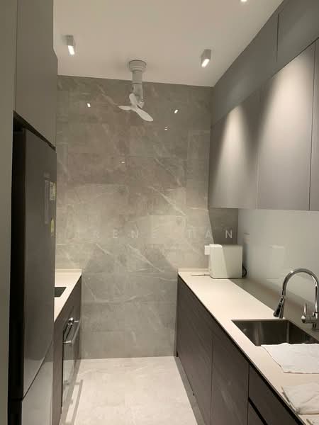 Stirling Residences, 23 Stirling Road, 2 Bedrooms, 678 sqft, Condominium For Sale, by Irene Tan, 500171551 - Kitchen - PropertyGuru.com.sg
