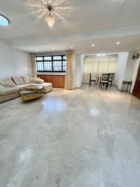 6 Farrer Road, 6 Farrer Road, 3 Bedrooms, 980 sqft, HDB Flat For Rent, by Lim Y X, 500171553 - Living Room - PropertyGuru.com.sg