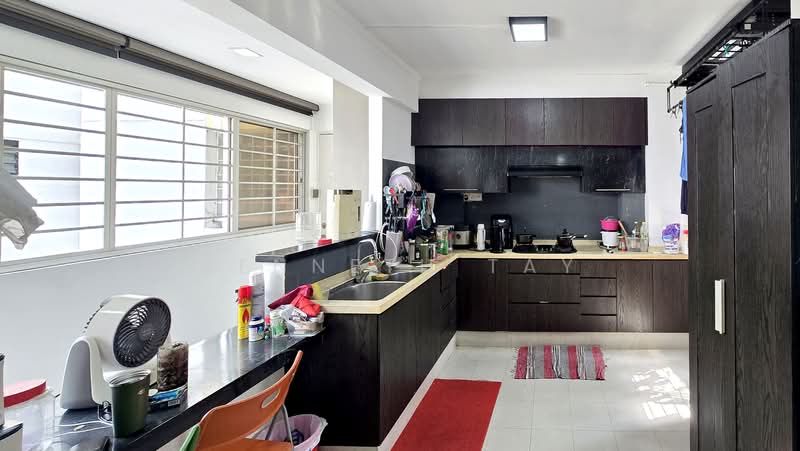 658 Yishun Avenue 4, 658 Yishun Avenue 4, 3 Bedrooms, 1,399 sqft, HDB Flat For Sale, by Kenneth Tay, 500171561 - Kitchen - PropertyGuru.com.sg