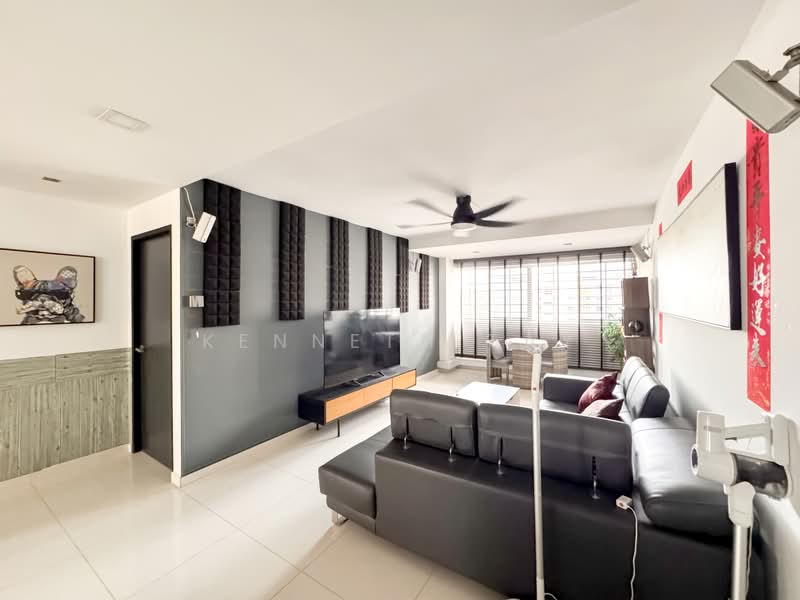 658 Yishun Avenue 4, 658 Yishun Avenue 4, 3 Bedrooms, 1,399 sqft, HDB Flat For Sale, by Kenneth Tay, 500171561 - Living Room - PropertyGuru.com.sg