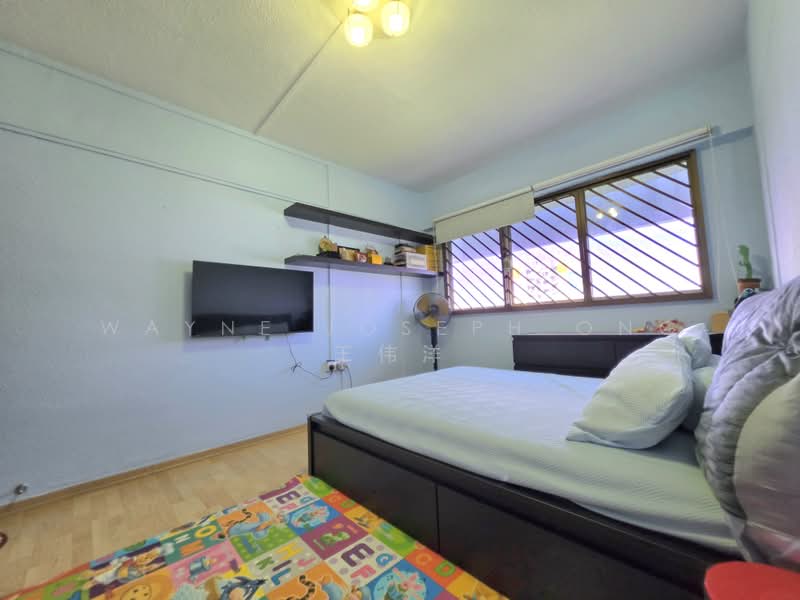401 Jurong West Street 42, 401 Jurong West Street 42, 3 Bedrooms, 1,453 sqft, HDB Flat For Sale, by Wayne Joseph Ong 王伟洋, 500171564 - Bedroom - PropertyGuru.com.sg