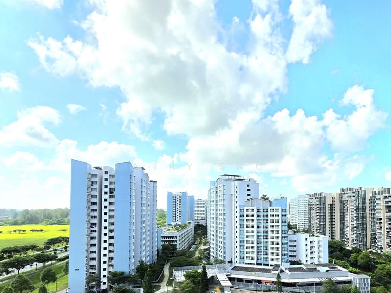 682B Edgedale Plains, 682B Edgedale Plains, 3 Bedrooms, 1,216 sqft, HDB Flat For Sale, by Larry Sng, 500171568 - Exterior - PropertyGuru.com.sg