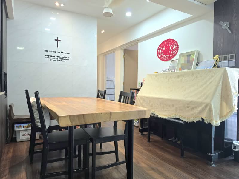 682B Edgedale Plains, 682B Edgedale Plains, 3 Bedrooms, 1,216 sqft, HDB Flat For Sale, by Larry Sng, 500171568 - Dining Room - PropertyGuru.com.sg