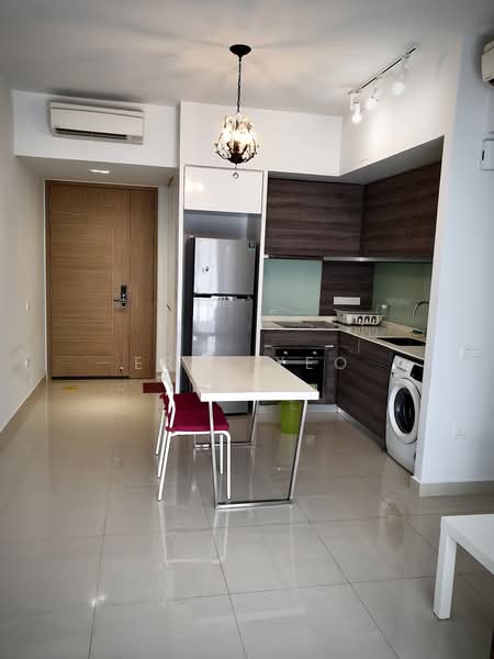 Coco Palms, 25 Pasir Ris Grove, 2 Bedrooms, 743 sqft, Condominium For Rent, by Eric Yeo, 500171569 - Kitchen - PropertyGuru.com.sg
