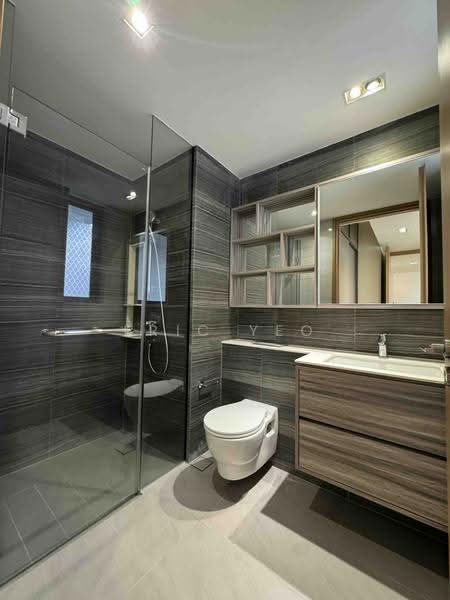 Coco Palms, 25 Pasir Ris Grove, Pasir Ris / Tampines, 2 Bedrooms, 743 sqft, Condominium For Rent, by Eric Yeo, 500171569 - Bathroom - PropertyGuru.com.sg