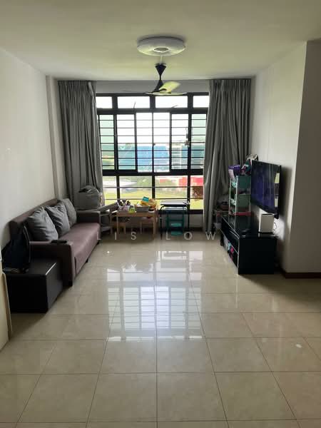 272B Jurong West Street 24, 272B Jurong West Street 24, 3 Bedrooms, 1,100 sqft, HDB Flat For Rent, by Lis Low, 500171575 - Living Room - PropertyGuru.com.sg