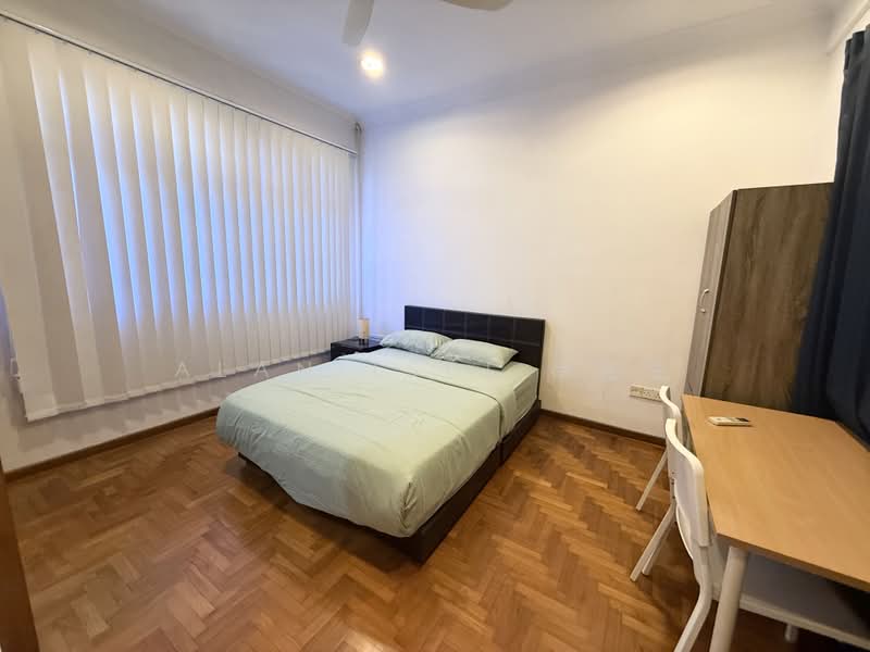 Master Room near Little India, Rochor & Dohby Ghuat MRTs, Niven Road, Room Rental, 220 sqft, Terraced House For Rent, by Alan Tsui 徐先生, 500171584 - Bedroom - PropertyGuru.com.sg