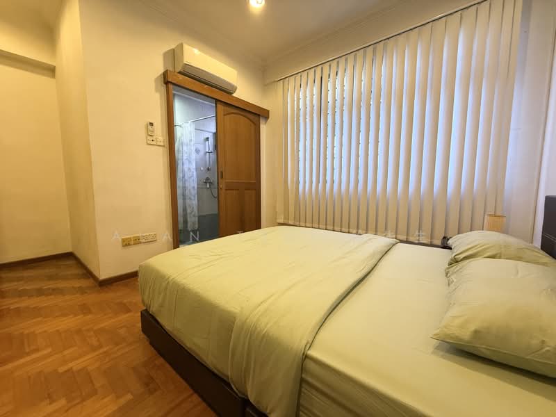 Master Room near Little India, Rochor & Dohby Ghuat MRTs, Niven Road, Room Rental, 220 sqft, Terraced House For Rent, by Alan Tsui 徐先生, 500171584 - Bedroom - PropertyGuru.com.sg