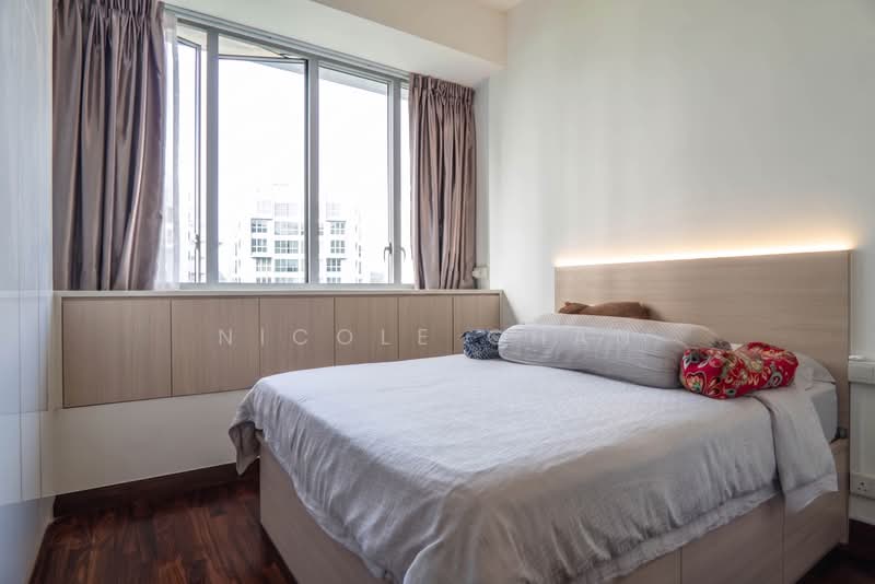 Jardin, 968 Dunearn Road, 3 Bedrooms, 1,098 sqft, Condominium For Sale, by Nicole Chan, 500171590 - Master Bedroom - PropertyGuru.com.sg