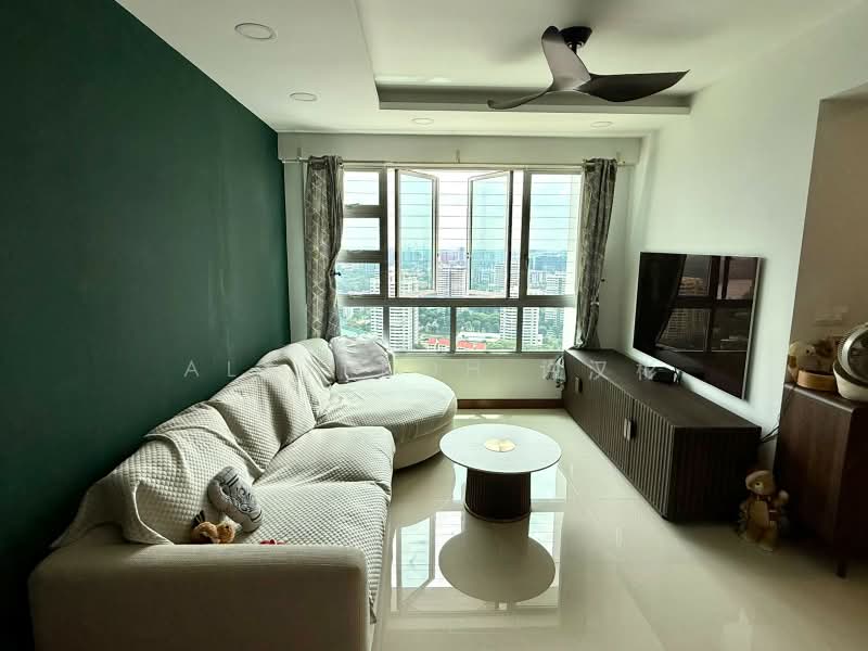 130B Lorong 1 Toa Payoh, 130B Lorong 1 Toa Payoh, 3 Bedrooms, 1,001 sqft, HDB Flat For Rent, by Alan Koh 许汉彬, 500171631 - Living Room - PropertyGuru.com.sg