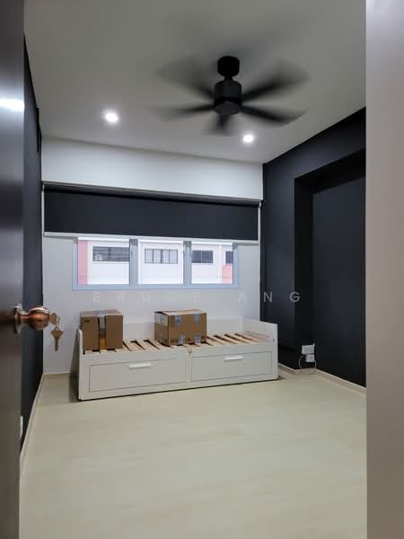 718 Jurong West Street 71, 718 Jurong West Street 71, 3 Bedrooms, 1,151 sqft, HDB Flat For Sale, by Bruce Ang, 500171633 - Bedroom - PropertyGuru.com.sg