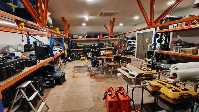 Pasir Panjang Wholesale Centre, 9 Wholesales Centre, 4,300 sqft, Office For Rent, by Chee Li Chun (CHEE), 500171637 - Interior - CommercialGuru.com.sg