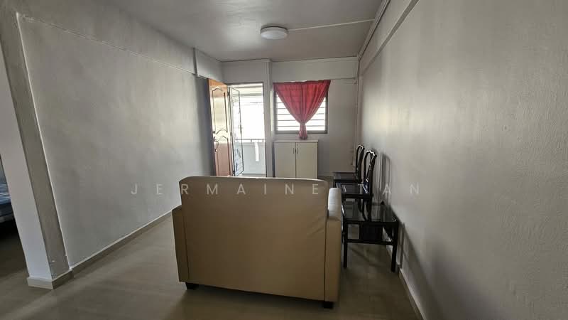 341 Clementi Avenue 5, 341 Clementi Avenue 5, 2 Bedrooms, 700 sqft, HDB Flat For Rent, by Jermaine Tan, 500171639 - Living Room - PropertyGuru.com.sg