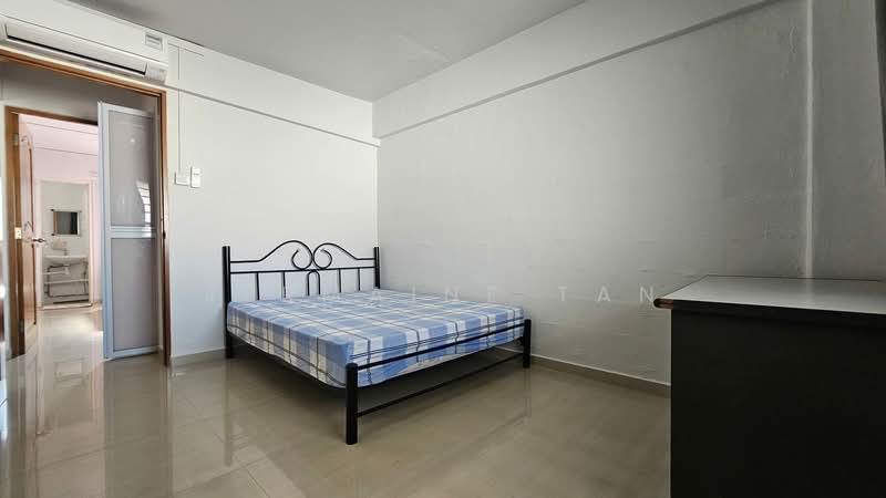 341 Clementi Avenue 5, 341 Clementi Avenue 5, 2 Bedrooms, 700 sqft, HDB Flat For Rent, by Jermaine Tan, 500171639 - Bedroom - PropertyGuru.com.sg