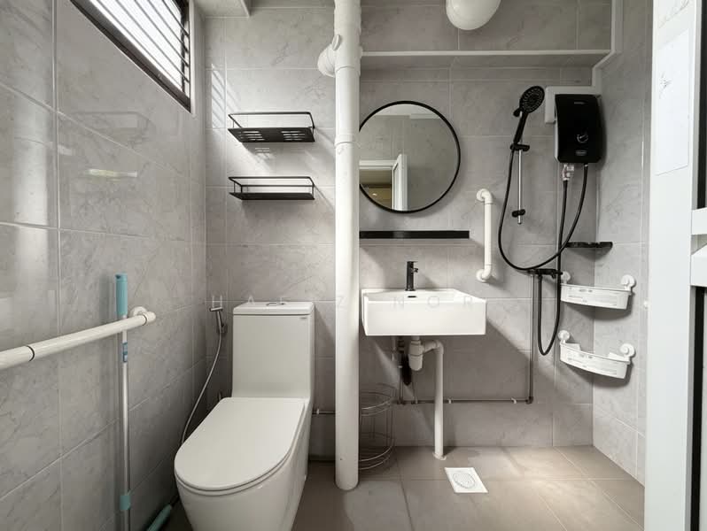 103 Teck Whye Lane, 103 Teck Whye Lane, 3 Bedrooms, 1,302 sqft, HDB Flat For Sale, by Hafiz Nor, 500171660 - Master Bathroom - PropertyGuru.com.sg