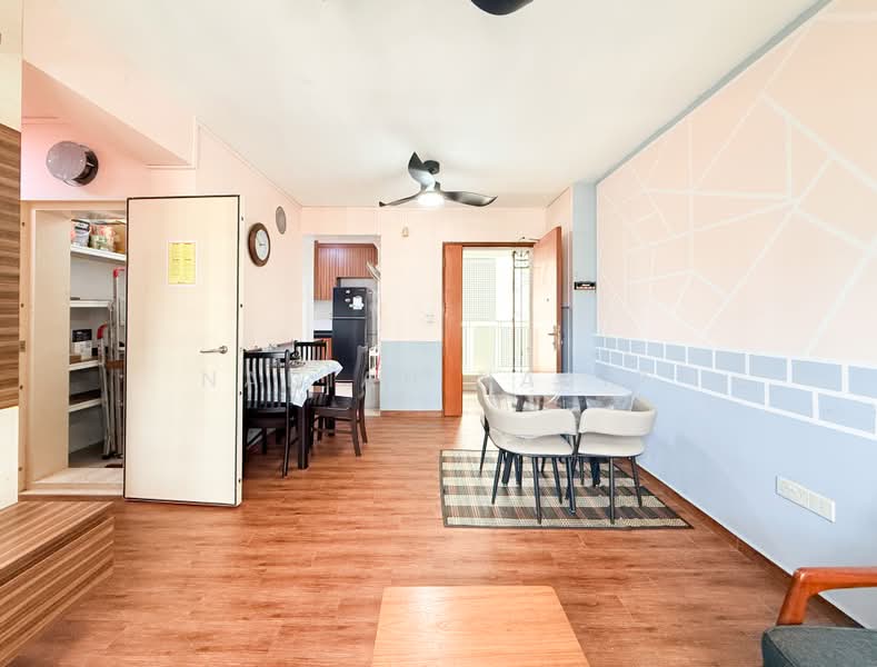 208B Clementi Avenue 6, 208B Clementi Avenue 6, 2 Bedrooms, 732 sqft, HDB Flat For Rent, by Nadiah Nasir, 500171665 - Living Room - PropertyGuru.com.sg