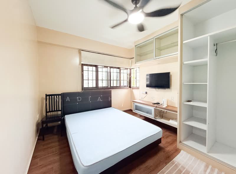 208B Clementi Avenue 6, 208B Clementi Avenue 6, 2 Bedrooms, 732 sqft, HDB Flat For Rent, by Nadiah Nasir, 500171665 - Bedroom - PropertyGuru.com.sg