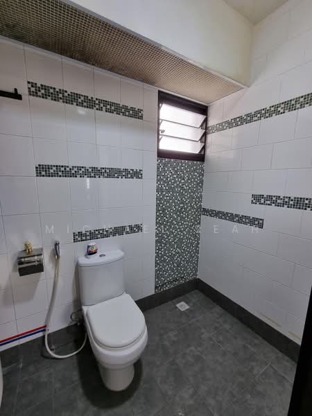 259A Punggol Field, 259A Punggol Field, 3 Bedrooms, 1,216 sqft, HDB Flat For Sale, by Michael Seah, 500171675 - Bathroom - PropertyGuru.com.sg