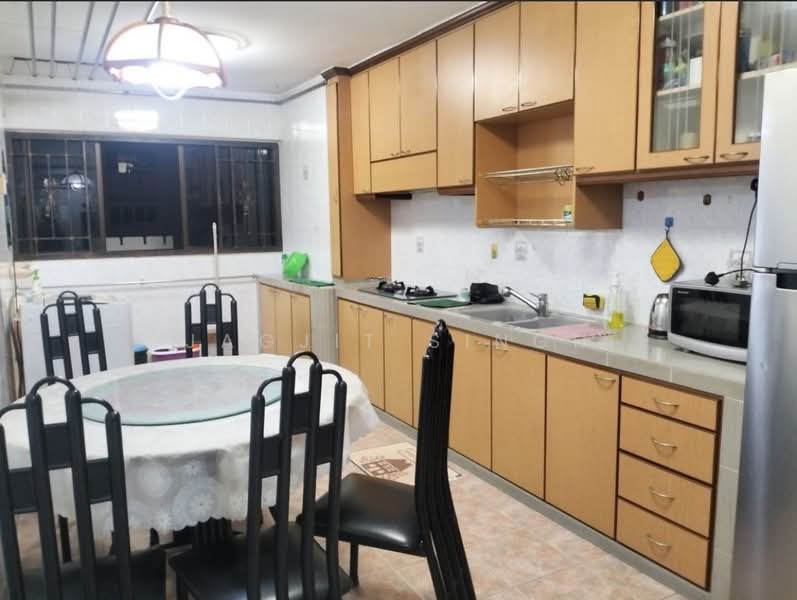 640 Ang Mo Kio Avenue 6, 640 Ang Mo Kio Avenue 6, 3 Bedrooms, 980 sqft, HDB Flat For Rent, by JAGJIT SINGH, 500171678 - Kitchen - PropertyGuru.com.sg