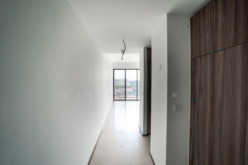 Lentor Modern, 3 Lentor Central, 3 Bedrooms, 990 sqft, Condominium For Sale, by Mak Hui Lyn, 500171682 - Corridor - PropertyGuru.com.sg