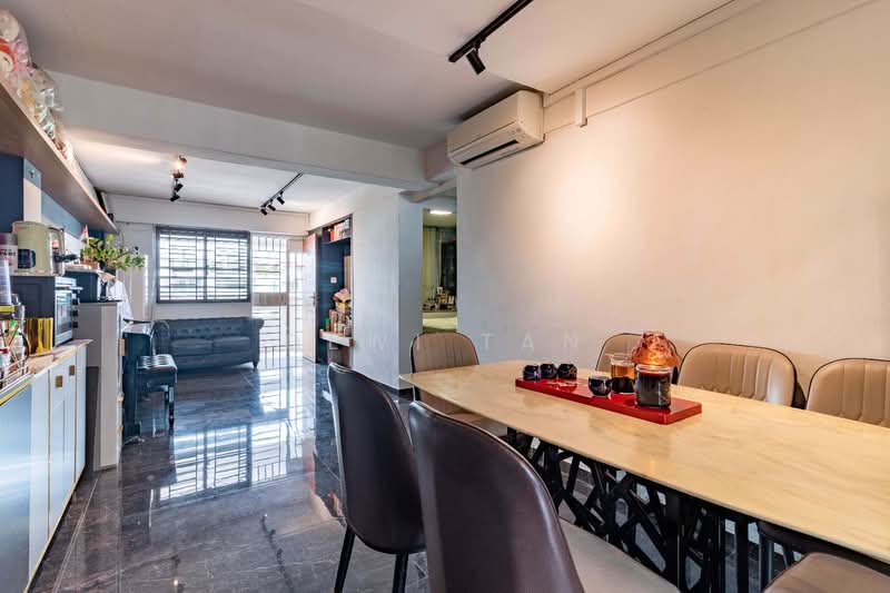 58 Marine Terrace, 58 Marine Terrace, 3 Bedrooms, 700 sqft, HDB Flat For Sale, by Dewi Tan, 500171689 - Living Room - PropertyGuru.com.sg