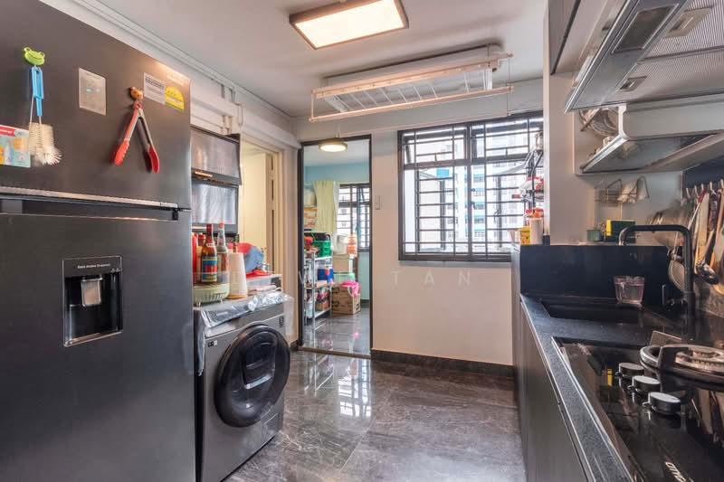58 Marine Terrace, 58 Marine Terrace, 3 Bedrooms, 700 sqft, HDB Flat For Sale, by Dewi Tan, 500171689 - Kitchen - PropertyGuru.com.sg