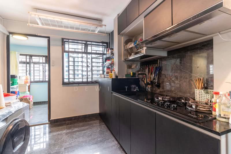 58 Marine Terrace, 58 Marine Terrace, 3 Bedrooms, 700 sqft, HDB Flat For Sale, by Dewi Tan, 500171689 - Kitchen - PropertyGuru.com.sg