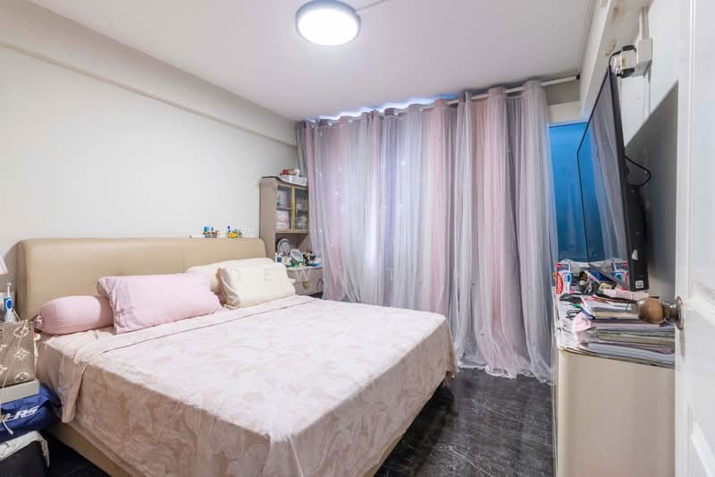 58 Marine Terrace, 58 Marine Terrace, 3 Bedrooms, 700 sqft, HDB Flat For Sale, by Dewi Tan, 500171689 - Bedroom - PropertyGuru.com.sg