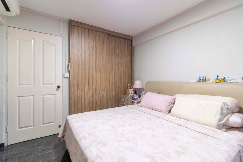 58 Marine Terrace, 58 Marine Terrace, 3 Bedrooms, 700 sqft, HDB Flat For Sale, by Dewi Tan, 500171689 - Bedroom - PropertyGuru.com.sg
