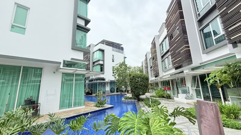 4bed/5bed 4 bath⭐️Family⭐️Landed Living without Landed Price, , 5 Bedrooms, 2,917 sqft, Cluster House For Sale, by Elizabeth Lim, 500171691 - Exterior - PropertyGuru.com.sg