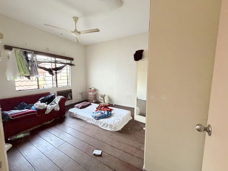 Original condition WORKERS DORMITORY for rent!, , 4 Bedrooms, 3,500 sqft, Semi-Detached House For Rent, by Marius Wong, 500171707 - Bedroom - PropertyGuru.com.sg