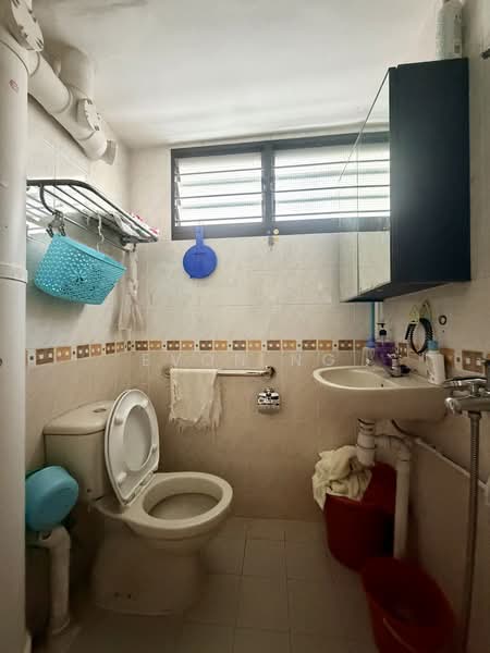 117 Bedok North Road, 117 Bedok North Road, Room Rental, 100 sqft, HDB Flat For Rent, by Evon Ng, 500171727 - Bathroom - PropertyGuru.com.sg