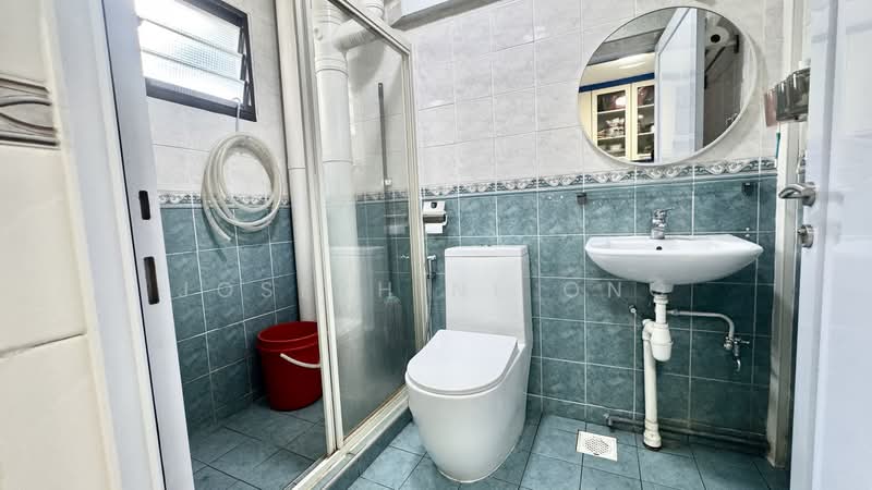 604 Jurong West Street 62, 604 Jurong West Street 62, 3 Bedrooms, 1,237 sqft, HDB Flat For Sale, by Josephine Ong, 500171730 - Bathroom - PropertyGuru.com.sg