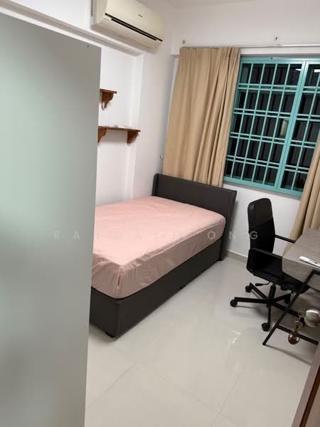 Changi Court, 708 Upper Changi Road East, Room Rental, 120 sqft, Condominium For Rent, by Randale Ong, 500171746 - Bedroom - PropertyGuru.com.sg