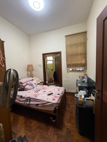 Bedok, Bedok place, 5 Bedrooms, 3,277 sqft, Terraced House For Rent, by Doris Tey, 500171747 - Bedroom - PropertyGuru.com.sg