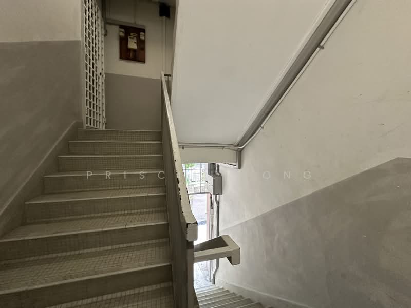 Rare! MRT at Doorstep! Only 3 MRT stops to Vivocity!, Pasir Panjang Road, 3 Bedrooms, 1,475 sqft, Walk-up Apartment For Rent, by Priscilla Ong, 500171748 - Interior - PropertyGuru.com.sg