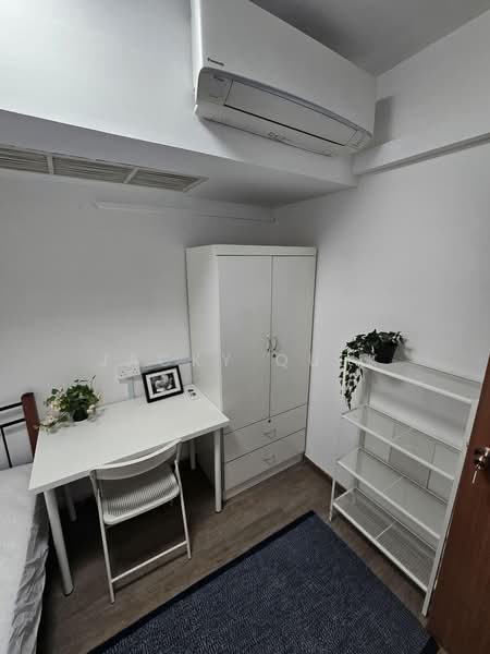 Lucky Plaza, 304 Orchard Road, Room Rental, 80 sqft, Apartment For Rent, by Jacky Quek, 500171753 - Bedroom - PropertyGuru.com.sg
