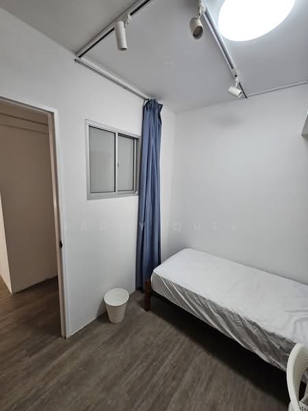 Lucky Plaza, 304 Orchard Road, Room Rental, 80 sqft, Apartment For Rent, by Jacky Quek, 500171753 - Bedroom - PropertyGuru.com.sg