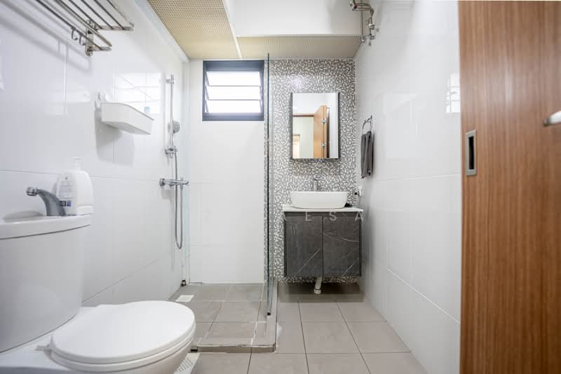 101A Bidadari Park Drive, 101A Bidadari Park Drive, 2 Bedrooms, 732 sqft, HDB Flat For Sale, by Pariz Caesarly, 500171754 - Bathroom - PropertyGuru.com.sg