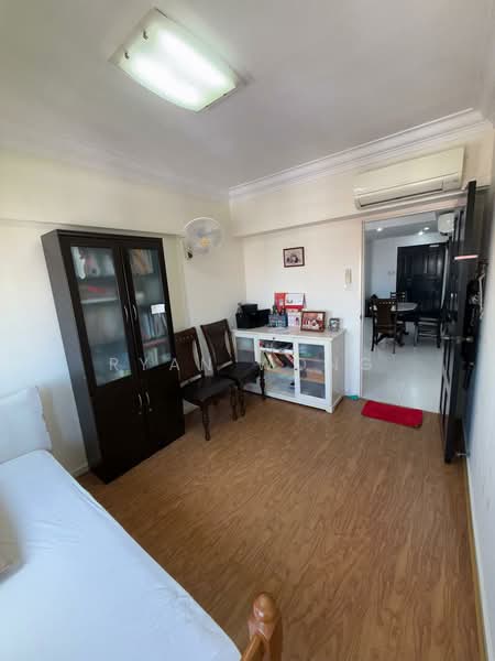 985A Buangkok Crescent, 985A Buangkok Crescent, 3 Bedrooms, 915 sqft, HDB Flat For Sale, by Ryan Wong, 500171757 - Living Room - PropertyGuru.com.sg