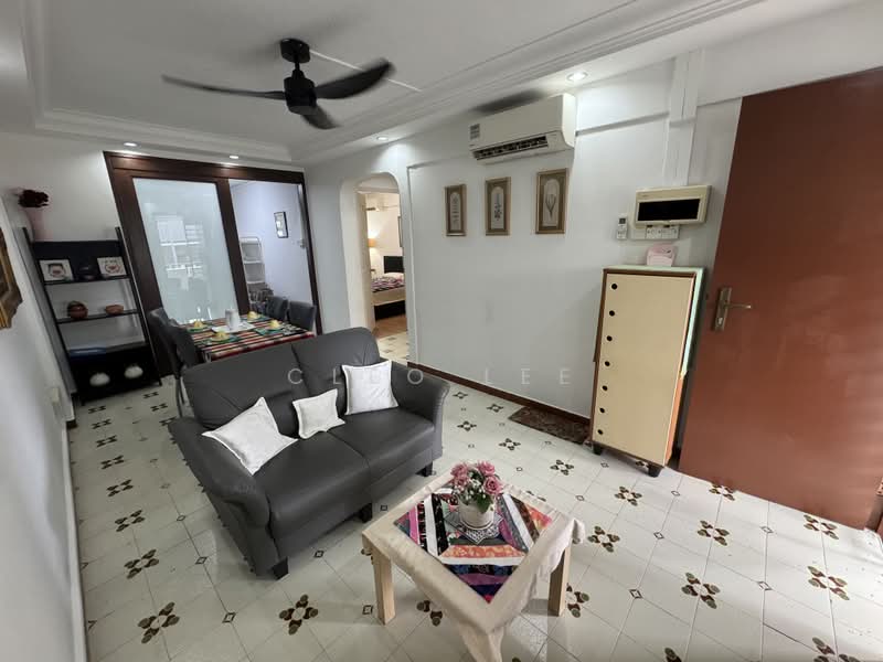 319 Clementi Avenue 4, 319 Clementi Avenue 4, 2 Bedrooms, 721 sqft, HDB Flat For Rent, by Cleo Lee, 500171767 - Living Room - PropertyGuru.com.sg