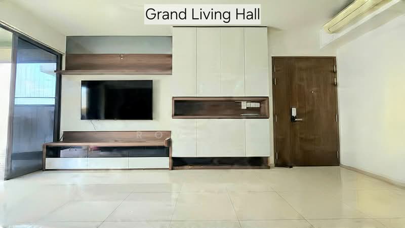 The Visionaire, 174 Canberra Drive, 3 Bedrooms, 980 sqft, Executive Condominium For Sale, by Roy Low, 500171773 - Living Room - PropertyGuru.com.sg