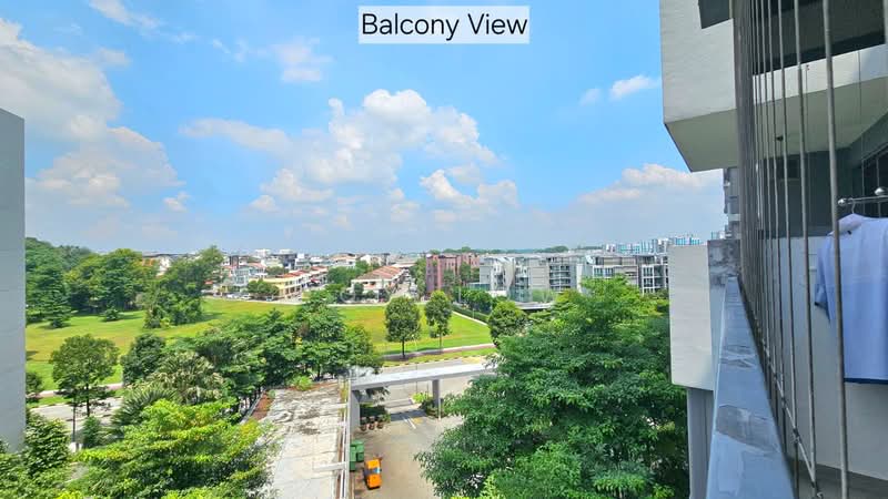 The Visionaire, 174 Canberra Drive, 3 Bedrooms, 980 sqft, Executive Condominium For Sale, by Roy Low, 500171773 - Balcony - PropertyGuru.com.sg